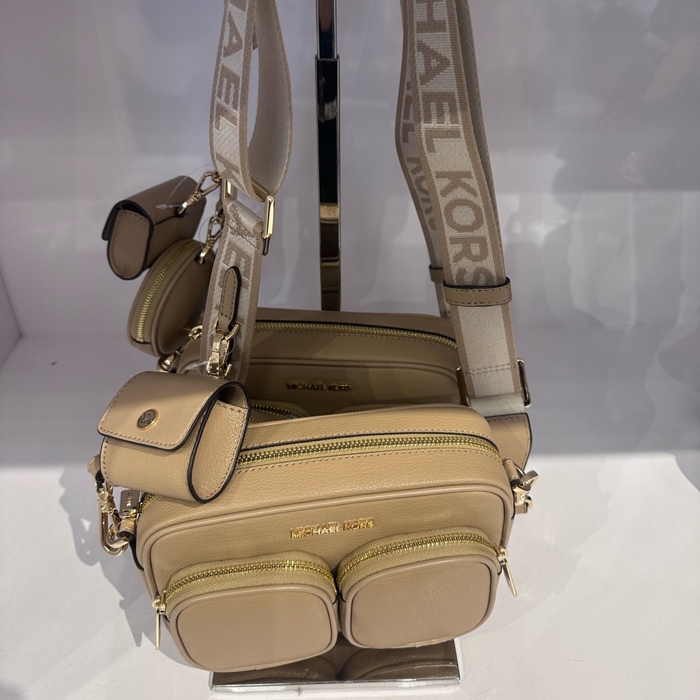 MICHAEL KORS TECH CROSSBODY